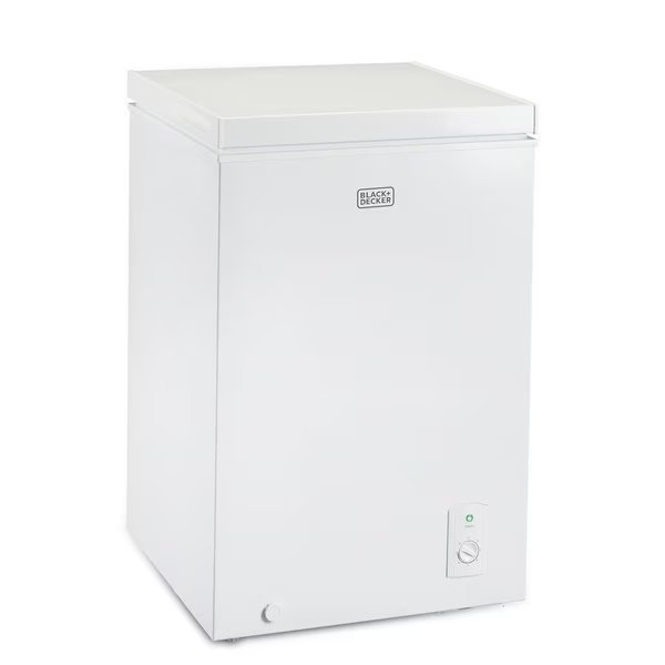3.5 Cu. Ft. Chest Freezer, Holds up to 122 Lbs. of Frozen Food with Organizer Basket, Black & Decker, Mfr#: BCFK356